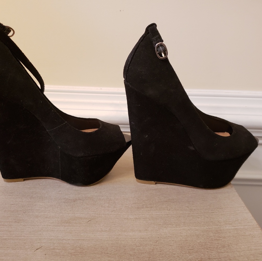 Jessica simpson wedge platform
